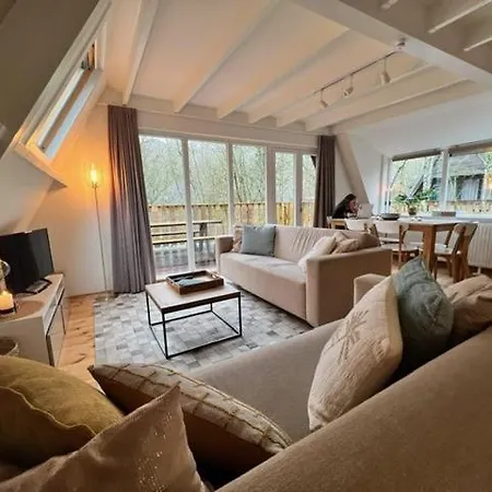 Boshuisje Nr6 * دربي